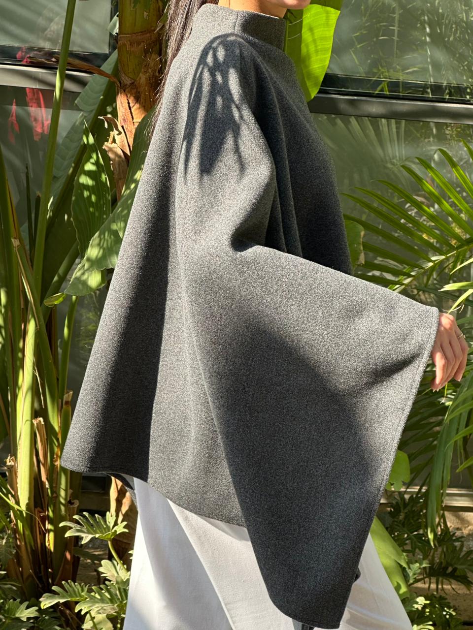 Poncho in Grey